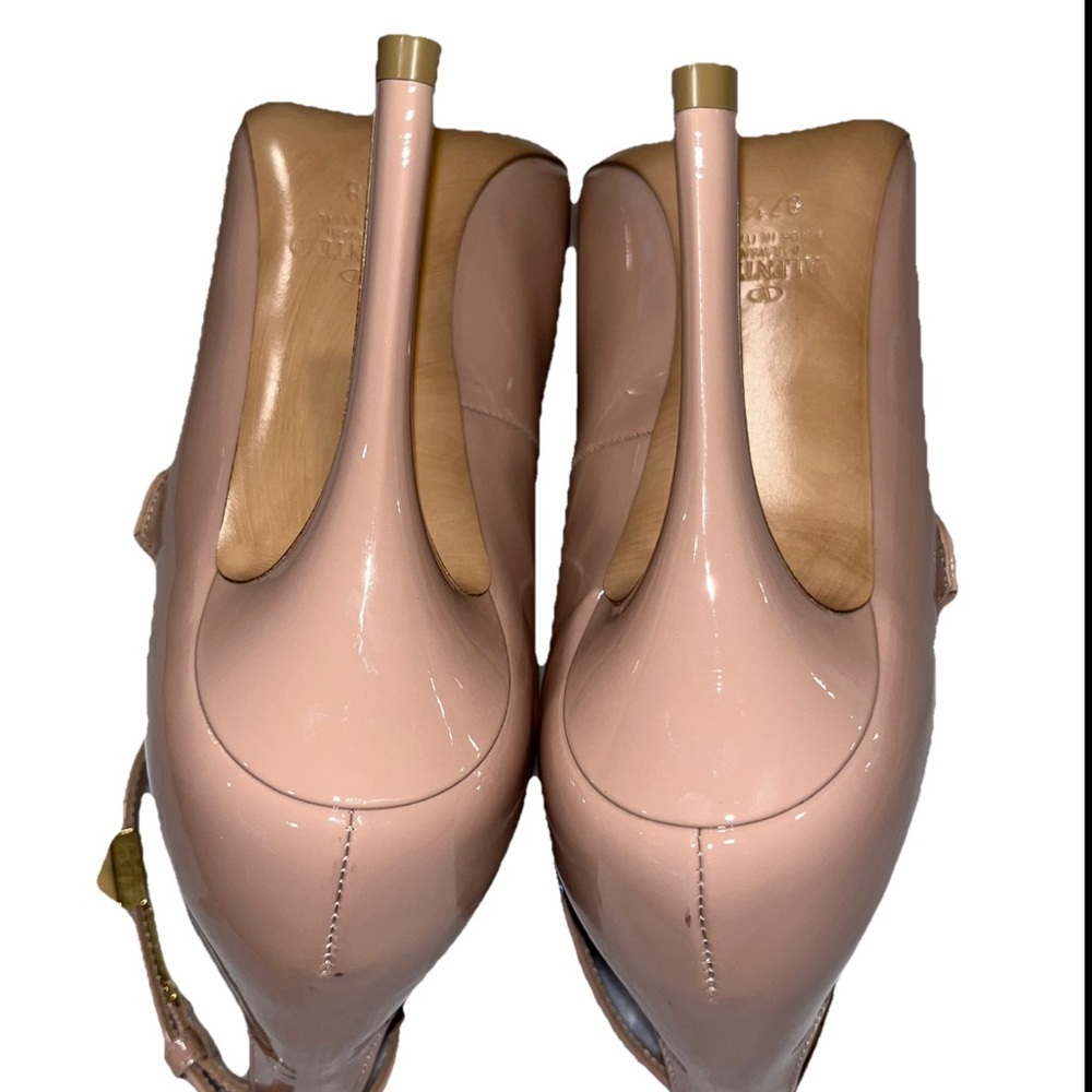 Valentino Garavani Nude Rockstud Pointed Toe Pumps Heels 7.5–8 Formal Party 🟡 - Picture 12 of 13